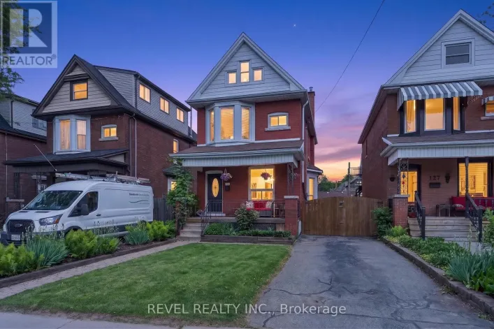 125 BALSAM AVENUE S, Hamilton
