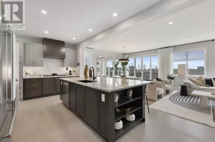 125 Corner Glen Avenue NE, Calgary