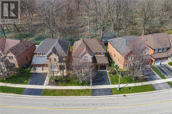 125 CREEK PATH AVENUE, Oakville