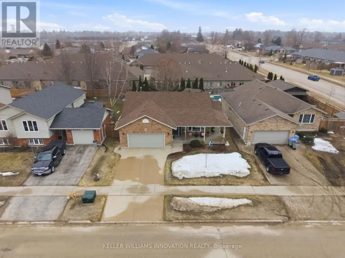 125 DONEGAN STREET W, North Perth