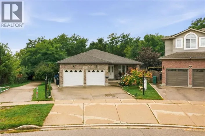 125 LANGLAW Drive, Cambridge