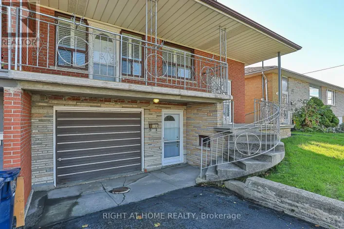 125 SHOREHAM DRIVE, Toronto