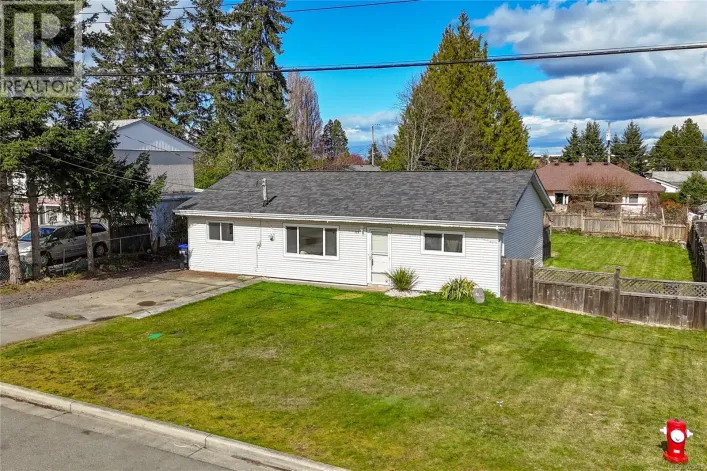 125 Stanford Ave W, Parksville