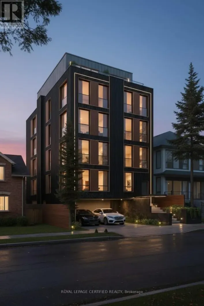 125 STEELES AVENUE E, Toronto