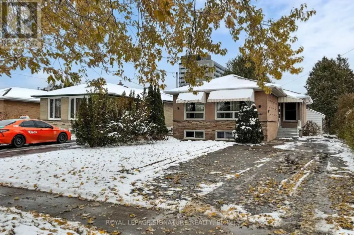 125 WAYNE AVENUE, Toronto