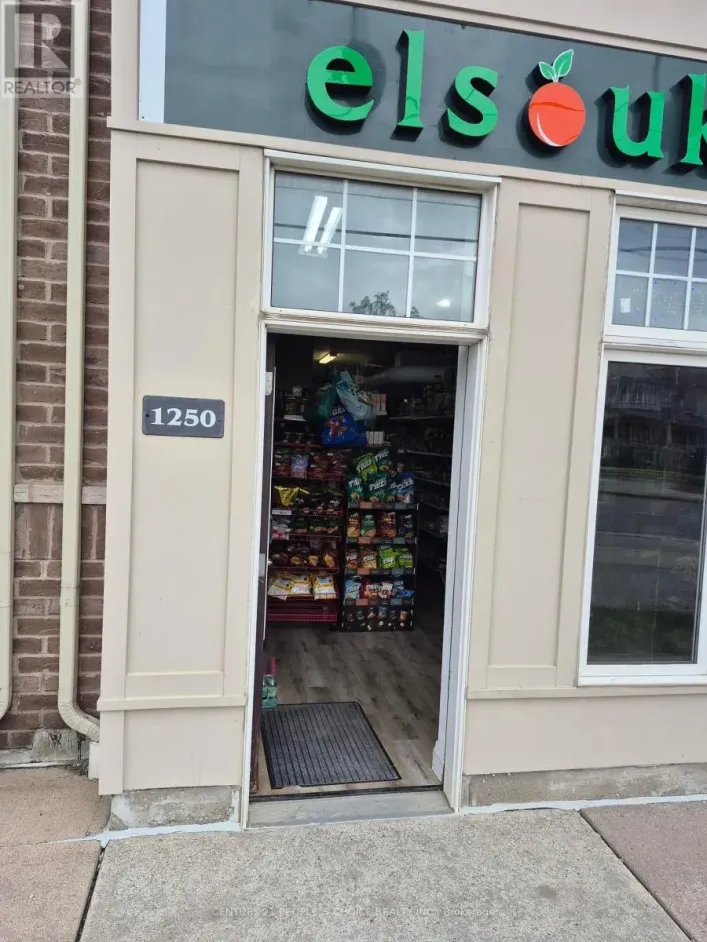 1250 MAIN STREET E, Milton