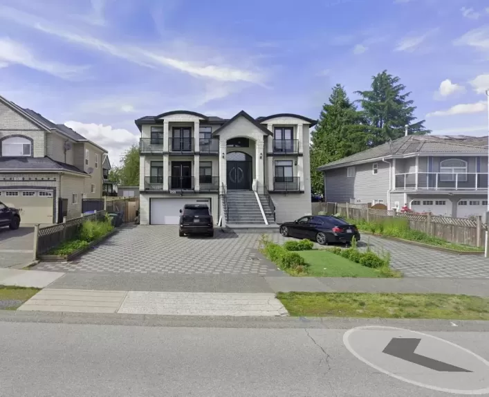 12521 92 AVENUE, Surrey