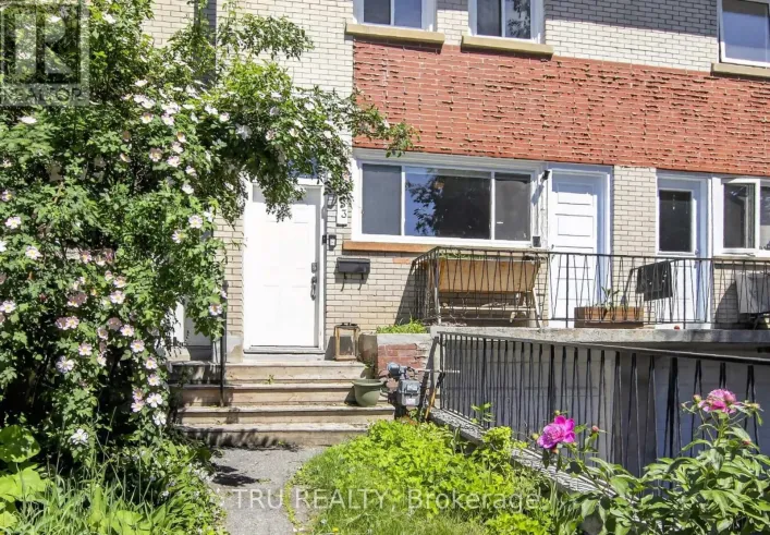 1253 EMPEROR AVENUE, Ottawa