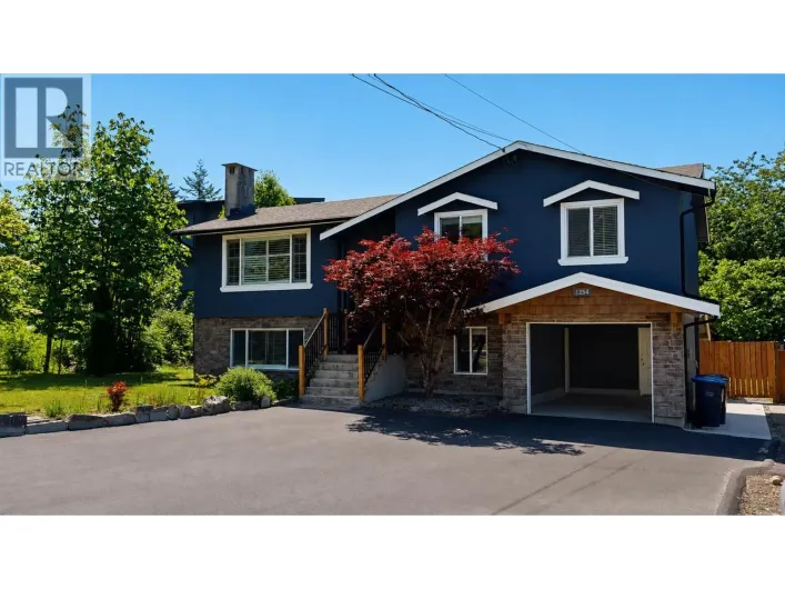 1254 DEPOT ROAD, Squamish