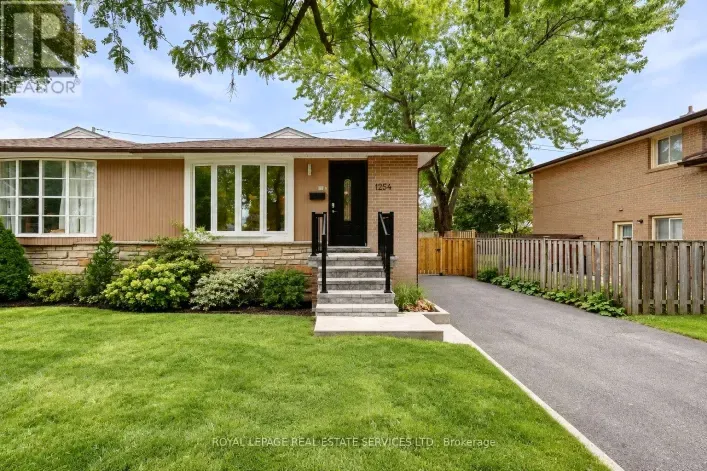 1254 NAPIER CRESCENT, Oakville