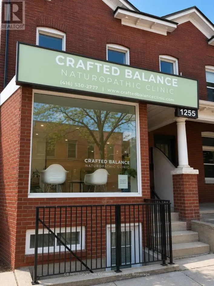 1255 DUNDAS STREET W, Toronto