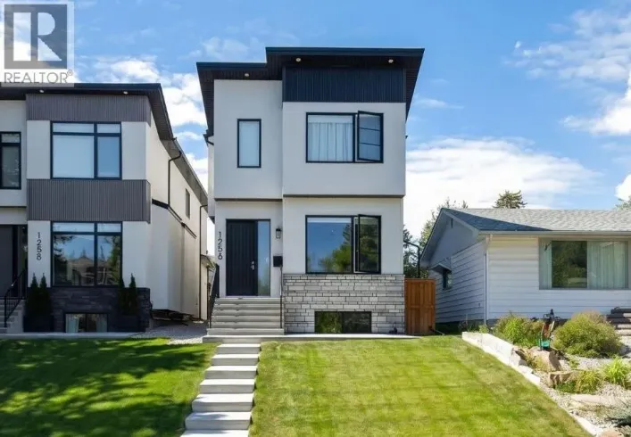 1256 Rosehill Drive NW, Calgary