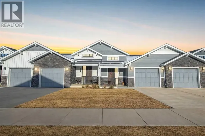 12572 Crestmont Boulevard SW, Calgary