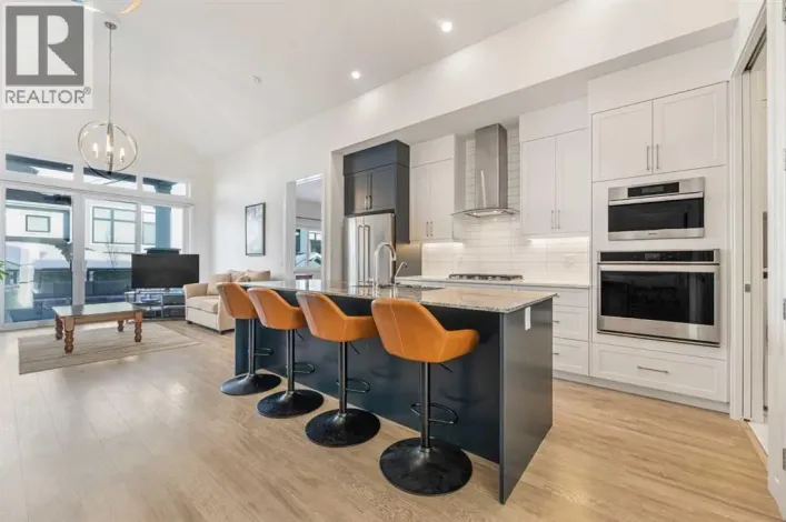 12572 Crestmont Boulevard SW, Calgary