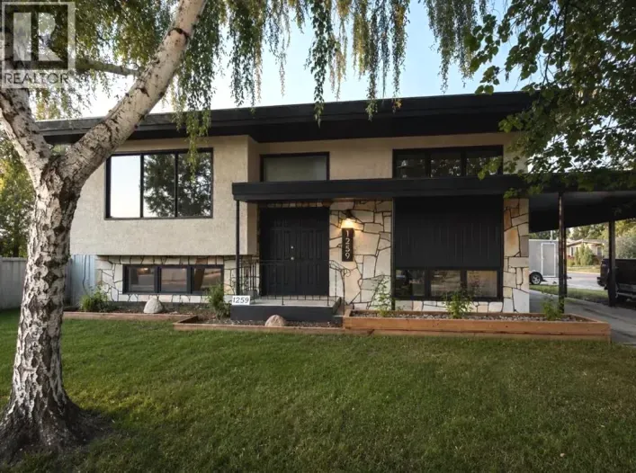 House for sale: 1259 St Catherine Road N, Lethbridge