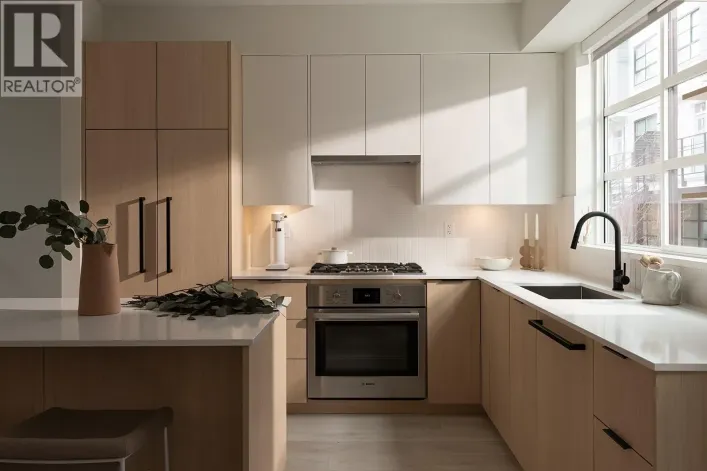 126 2045 HERITAGE PARK LANE, North Vancouver