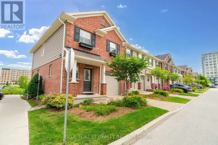 126 - 3025 SINGLETON AVENUE, London South