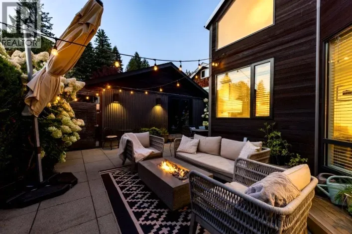 126 E ST. JAMES ROAD, North Vancouver