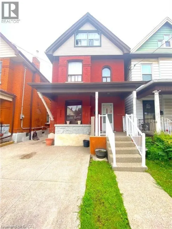 126 GIBSON Avenue, Hamilton