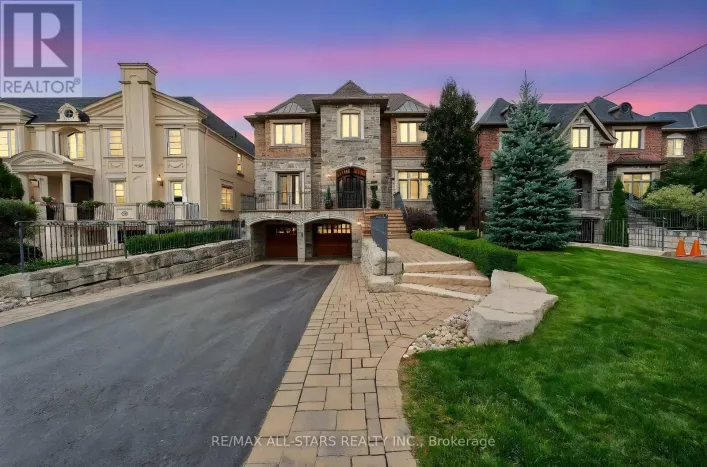126 HILLVIEW ROAD, Aurora