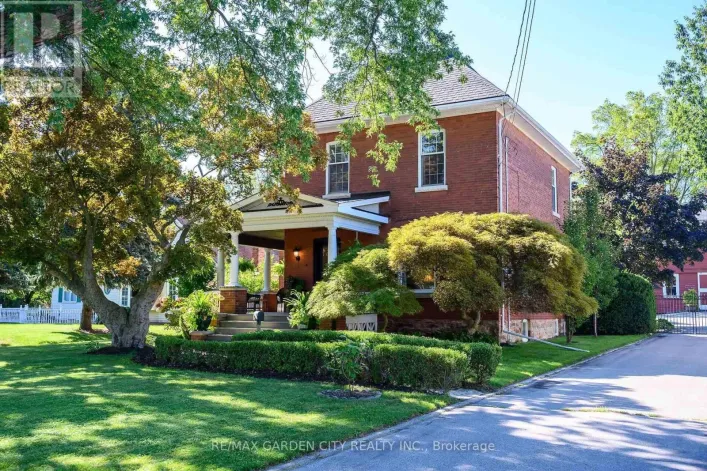 House for sale: 126 MAIN STREET E, Grimsby