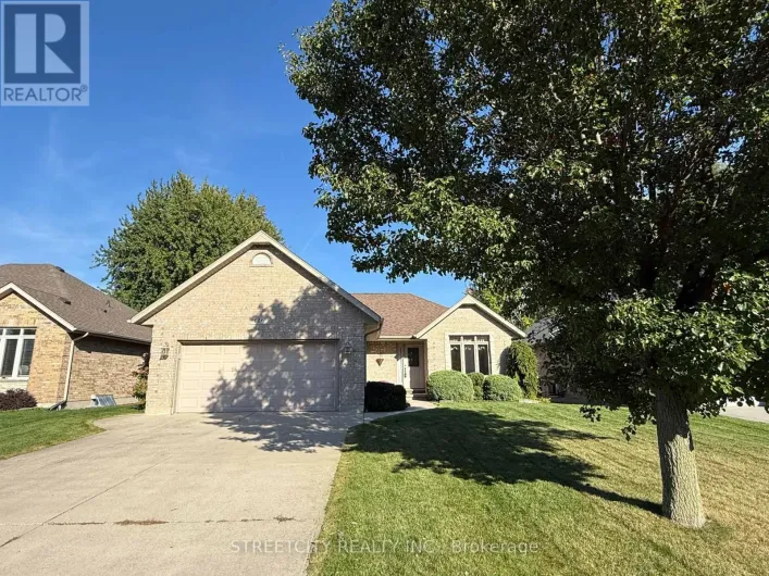 126 STATHIS BOULEVARD, Sarnia