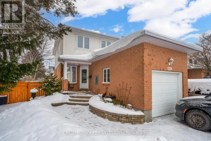 126 WHALINGS CIRCLE, Ottawa