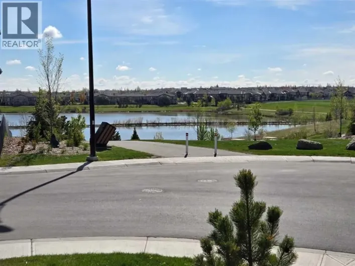 1260 Chinook Gate Bay SW, Airdrie