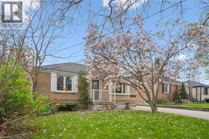 1262 HOMEWOOD Drive, Burlington
