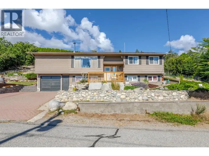 12620 Reynolds Avenue, Summerland