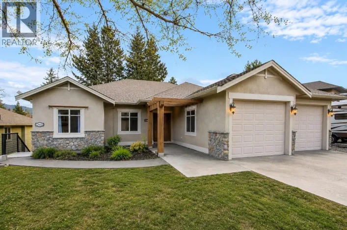 12633 Driftwood Court, Lake Country