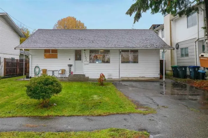 12646 E 114 AVENUE, Surrey