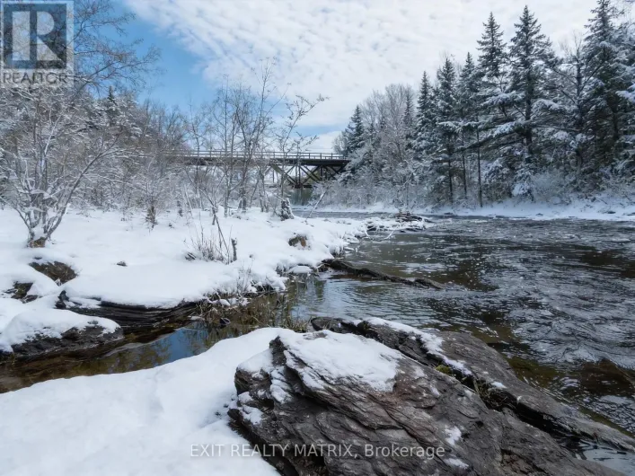 12654 LANARK ROAD, Greater Madawaska