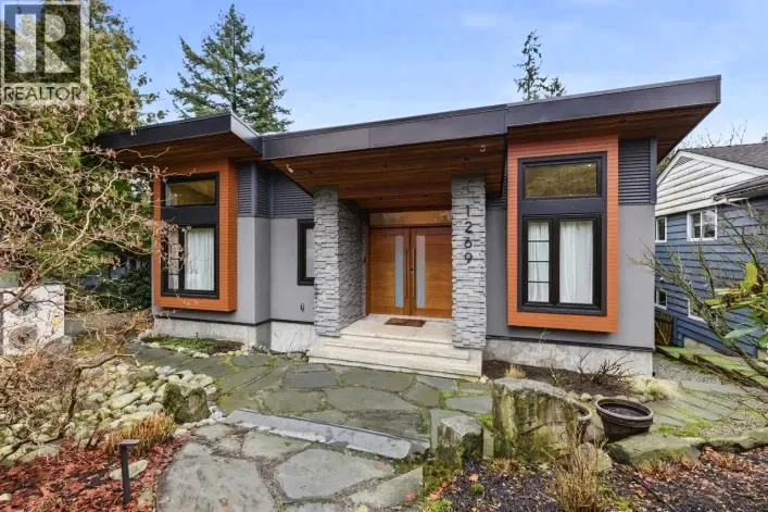 1269 CLOVERLEY STREET, North Vancouver