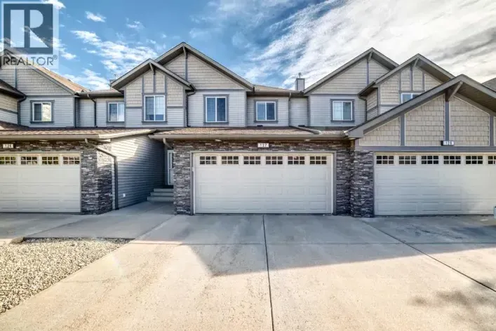 127, 100 Coopers Common SW, Airdrie
