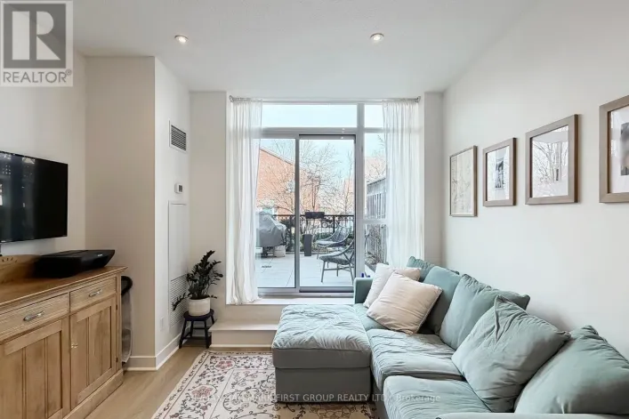 127 - 120 DALLIMORE CIRCLE, Toronto