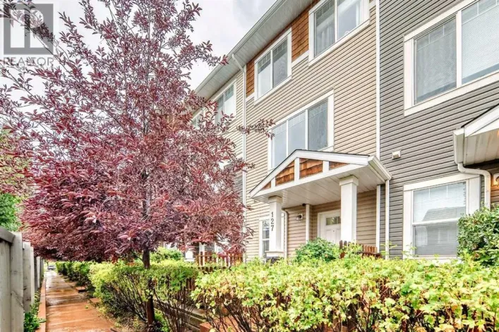 127, 2802 Kings Heights Gate SE, Airdrie