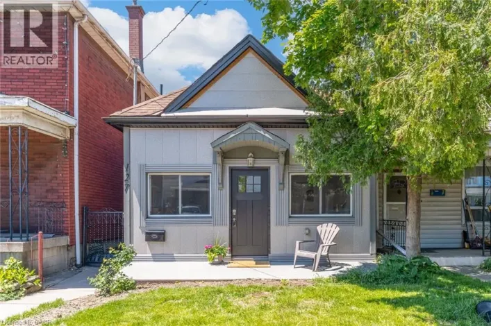 127 BARNESDALE Avenue N, Hamilton