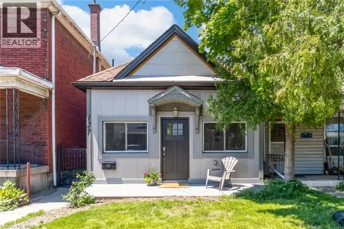 127 BARNESDALE Avenue N, Hamilton