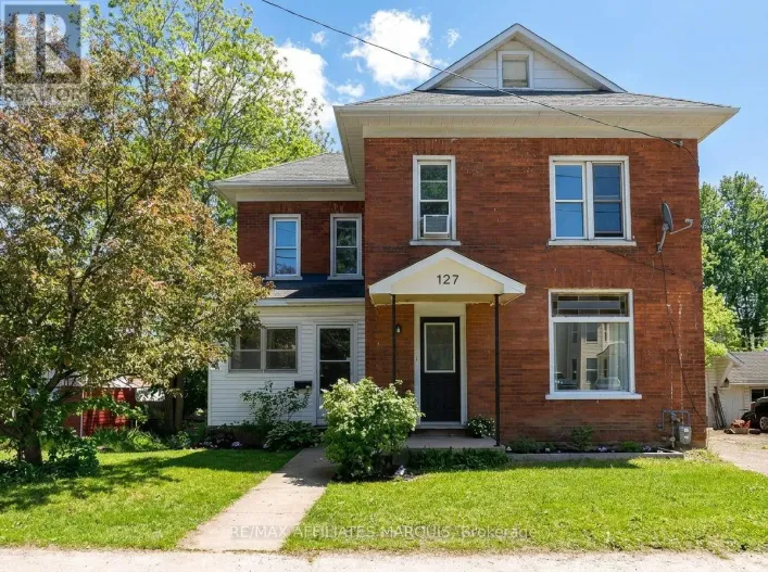 127 BROCKVILLE STREET, Smiths Falls