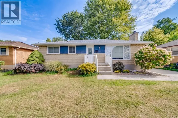 127 COVERDALE STREET, Chatham