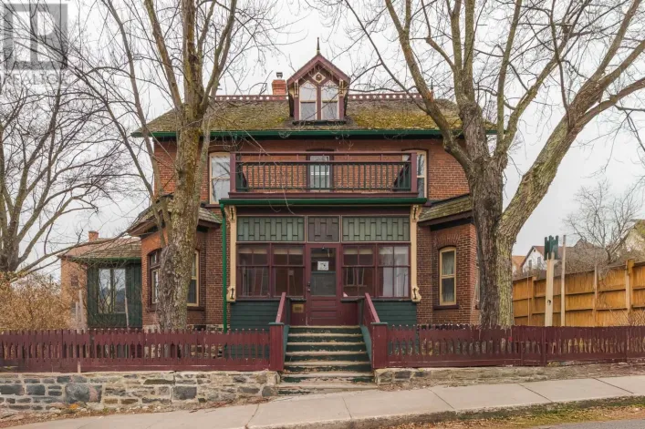 127 Fifth Avenue South, Kenora