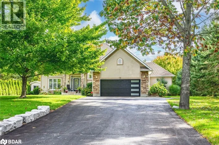 127 GOLDFINCH Crescent, Tiny