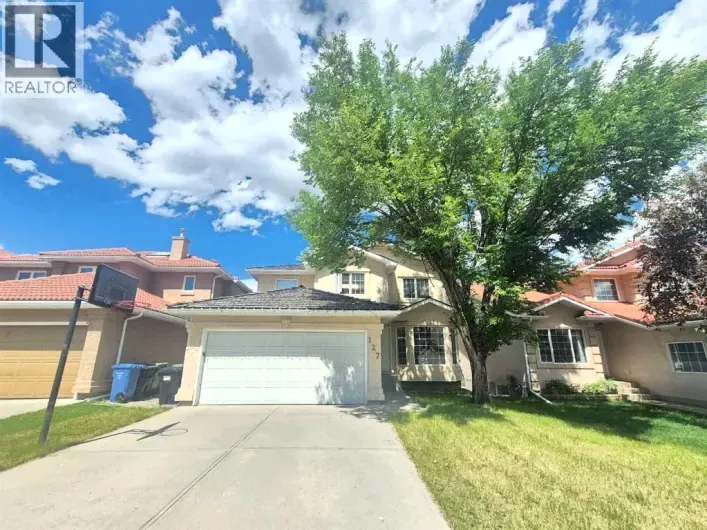 House for sale: 127 Hampstead Circle NW, Calgary