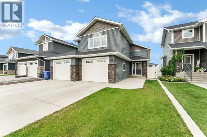 127 Hamptons Crescent SE, Medicine Hat