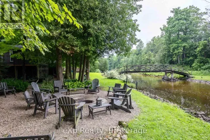 House for sale: 127 PAISLEY DRIVE, Chatsworth
