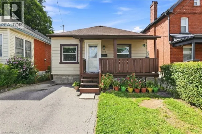 127 PARK Row N, Hamilton