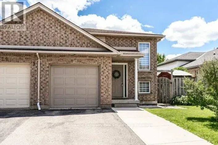 127 WALSH CRESCENT, Stratford