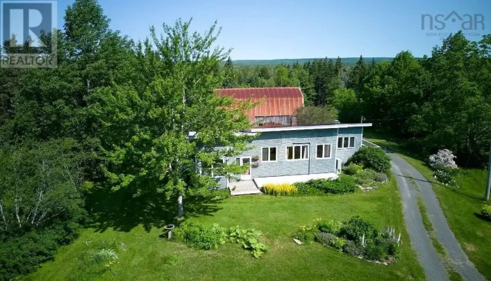 1271 Brophy Road, Fairmont
