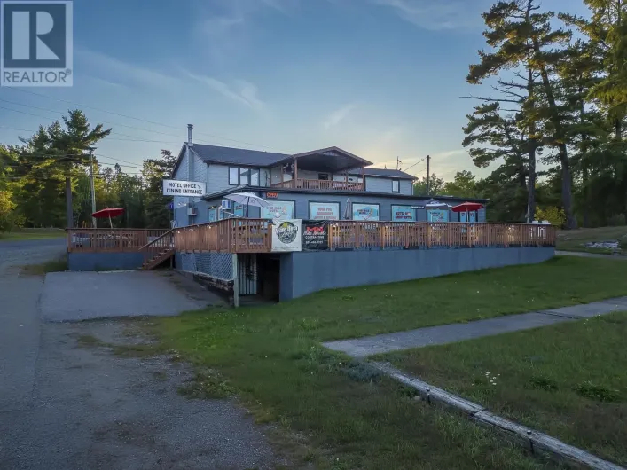 1271 Highway 71, Nestor Falls